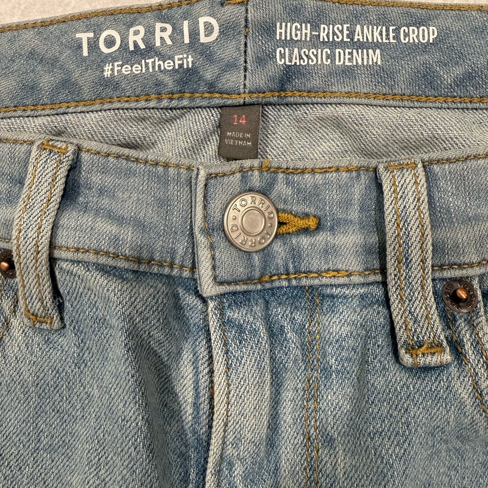 Torrid High-Rise Ankle Crop Classic Denim Jeans - Light Blue